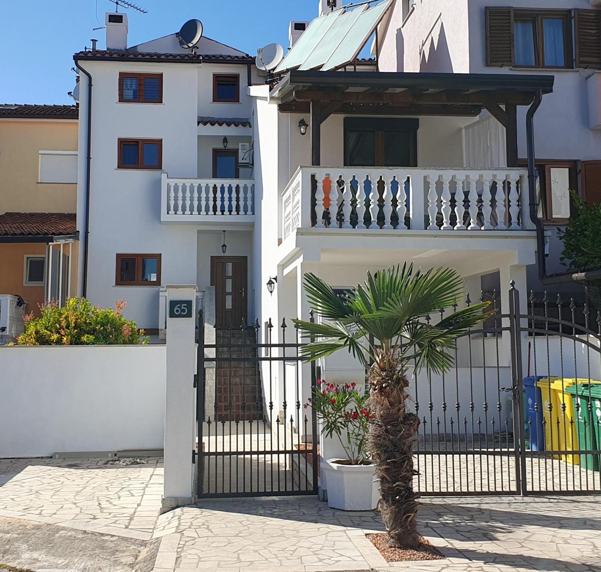 Apartments Dejana Štinjan Buitenkant foto
